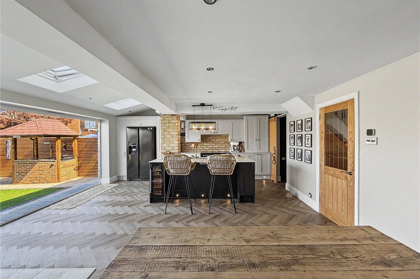 4 bedroom house for sale in Rainham | Robinson Michael & Jackson