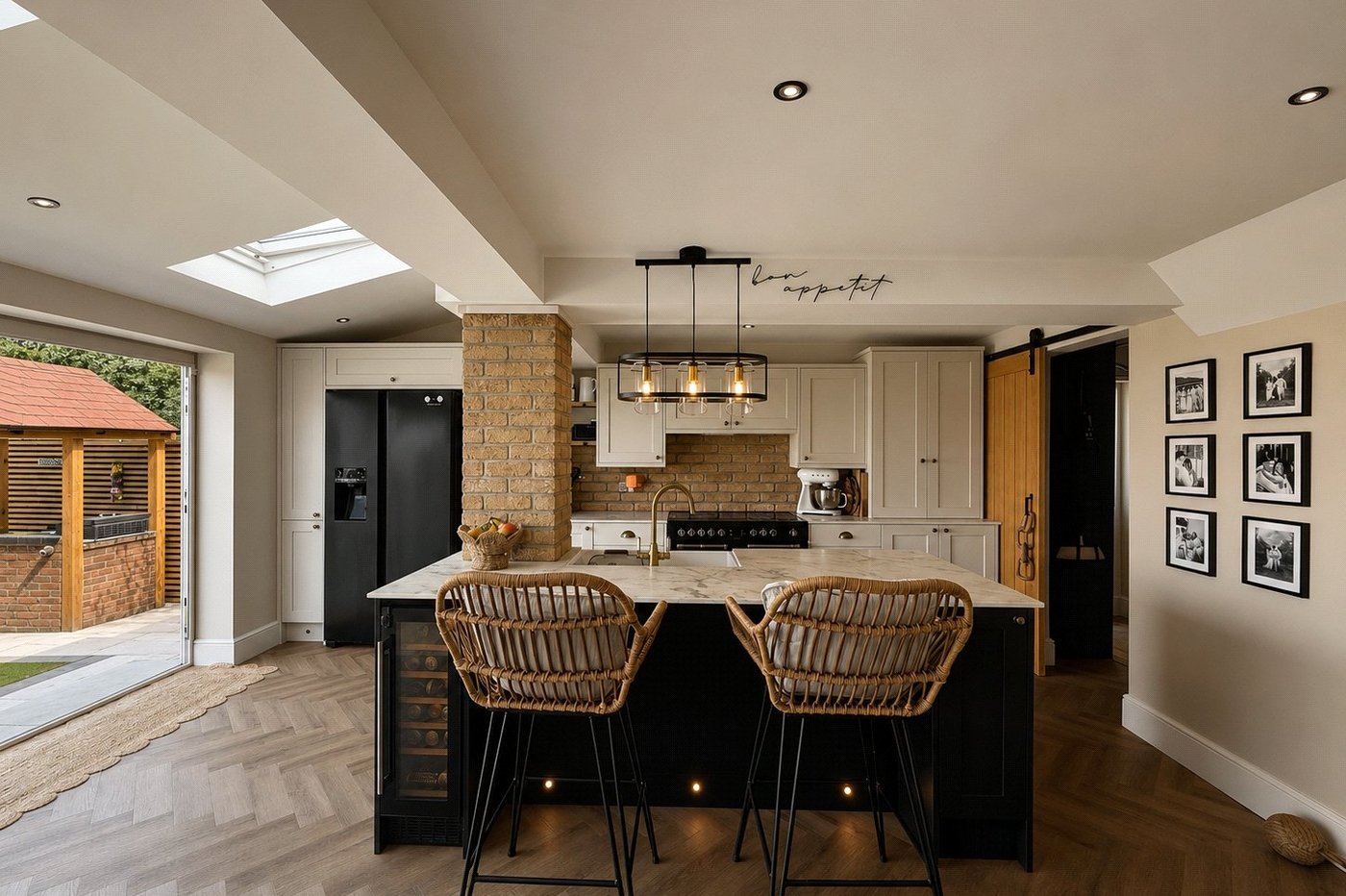 4 bedroom house for sale in Rainham | Robinson Michael & Jackson