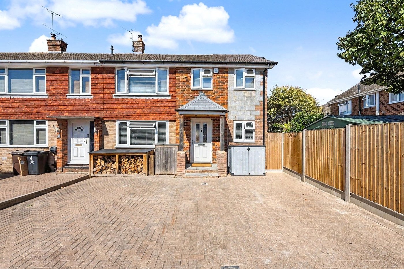 4 bedroom house for sale in Rainham | Robinson Michael & Jackson