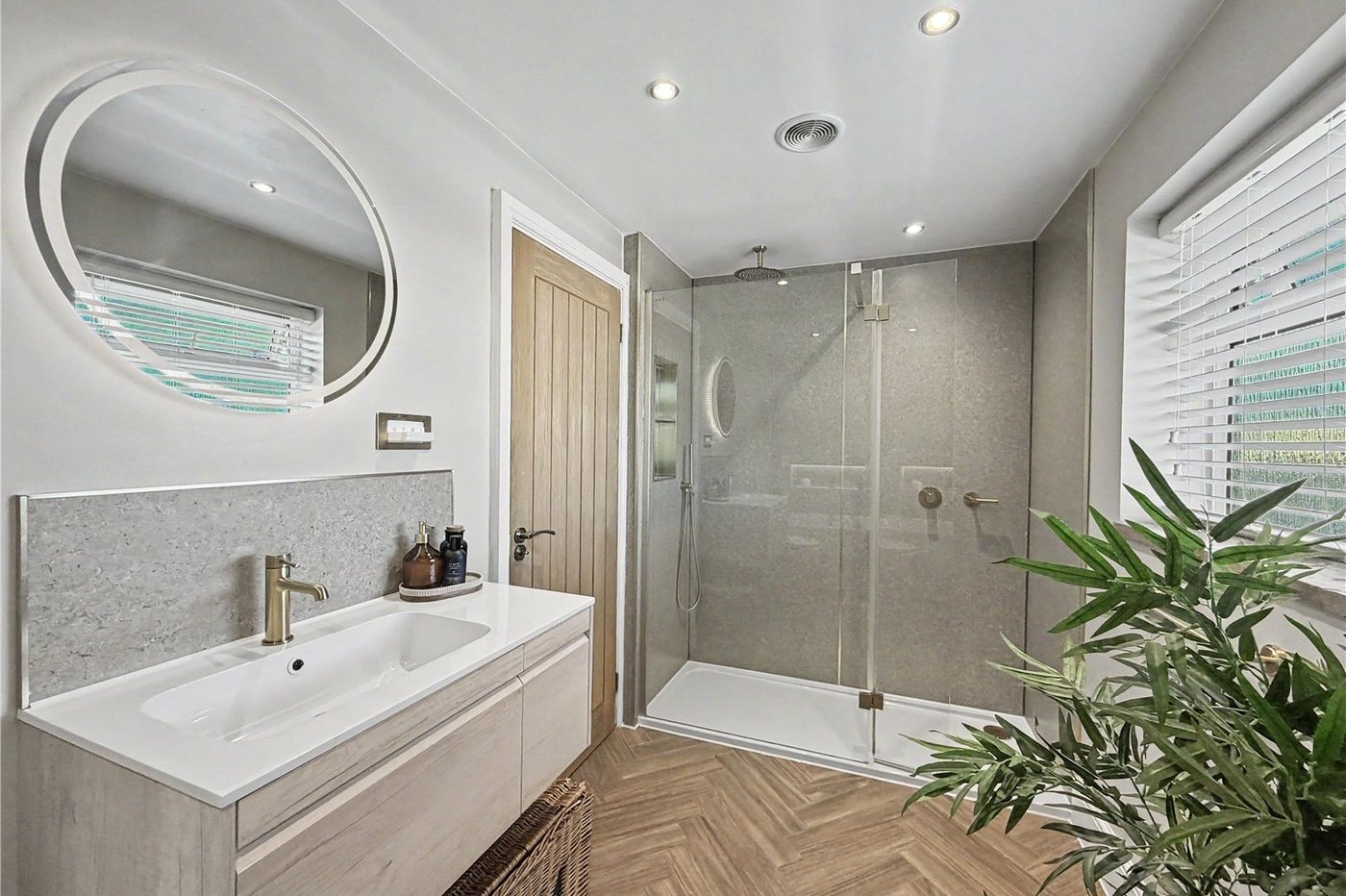 4 bedroom house for sale in Rainham | Robinson Michael & Jackson