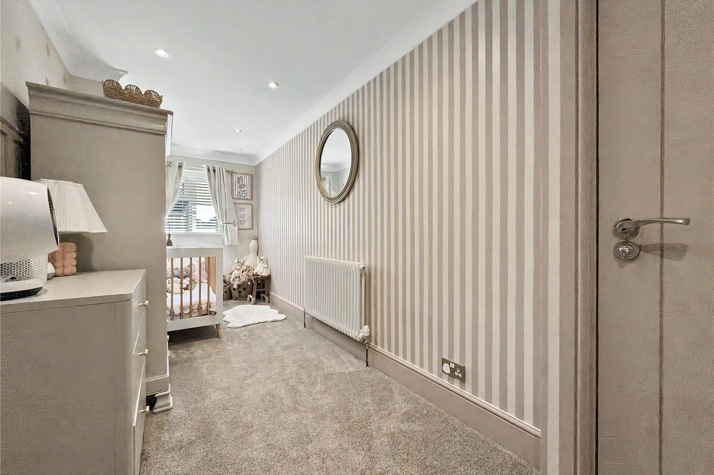 4 bedroom house for sale in Rainham | Robinson Michael & Jackson