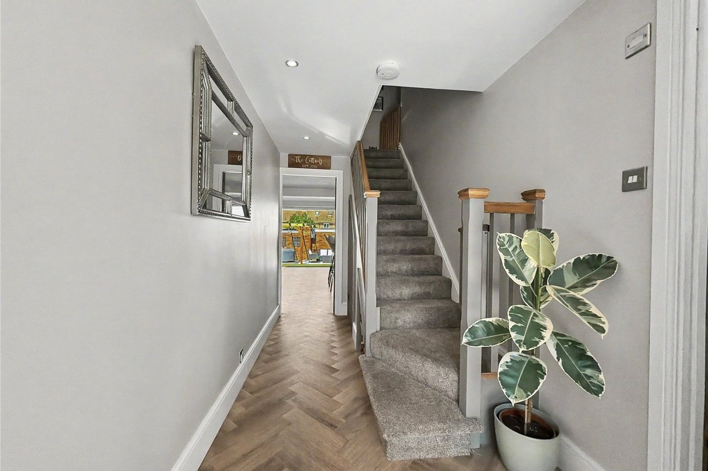 4 bedroom house for sale in Rainham | Robinson Michael & Jackson