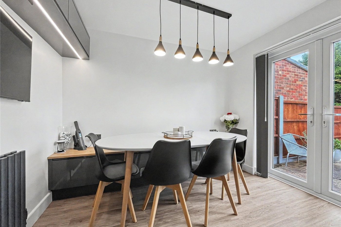 4 bedroom house for sale in Rainham | Robinson Michael & Jackson