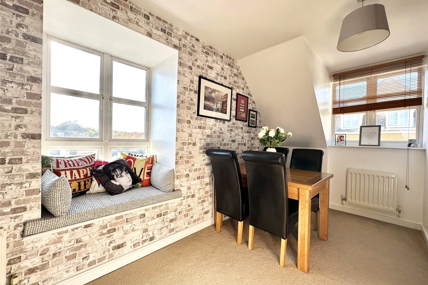 1 bedroom property for sale in Greenhithe | Robinson Jackson