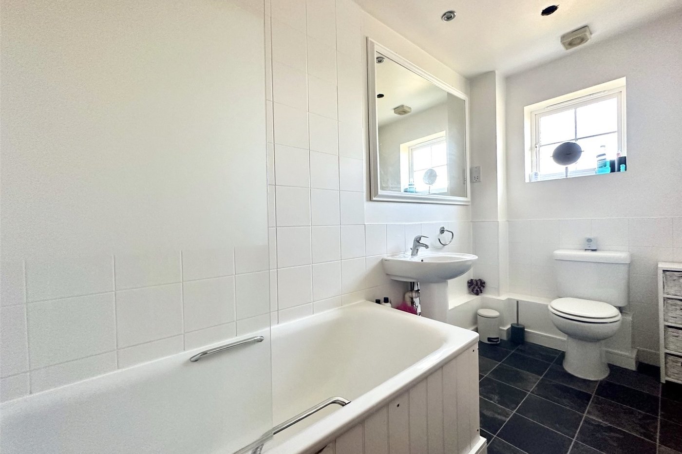 1 bedroom property for sale in Greenhithe | Robinson Jackson