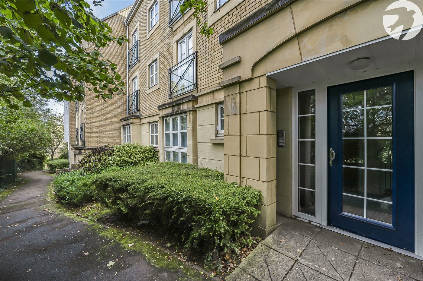 2 bedroom property for sale in Waterstone Park | Robinson Jackson