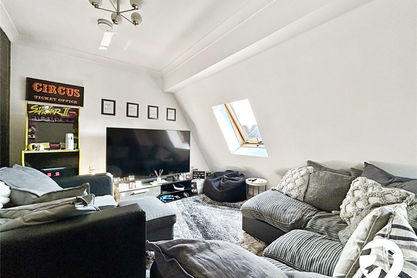 1 bedroom property for sale in Cecil Avenue | Robinson Michael & Jackson