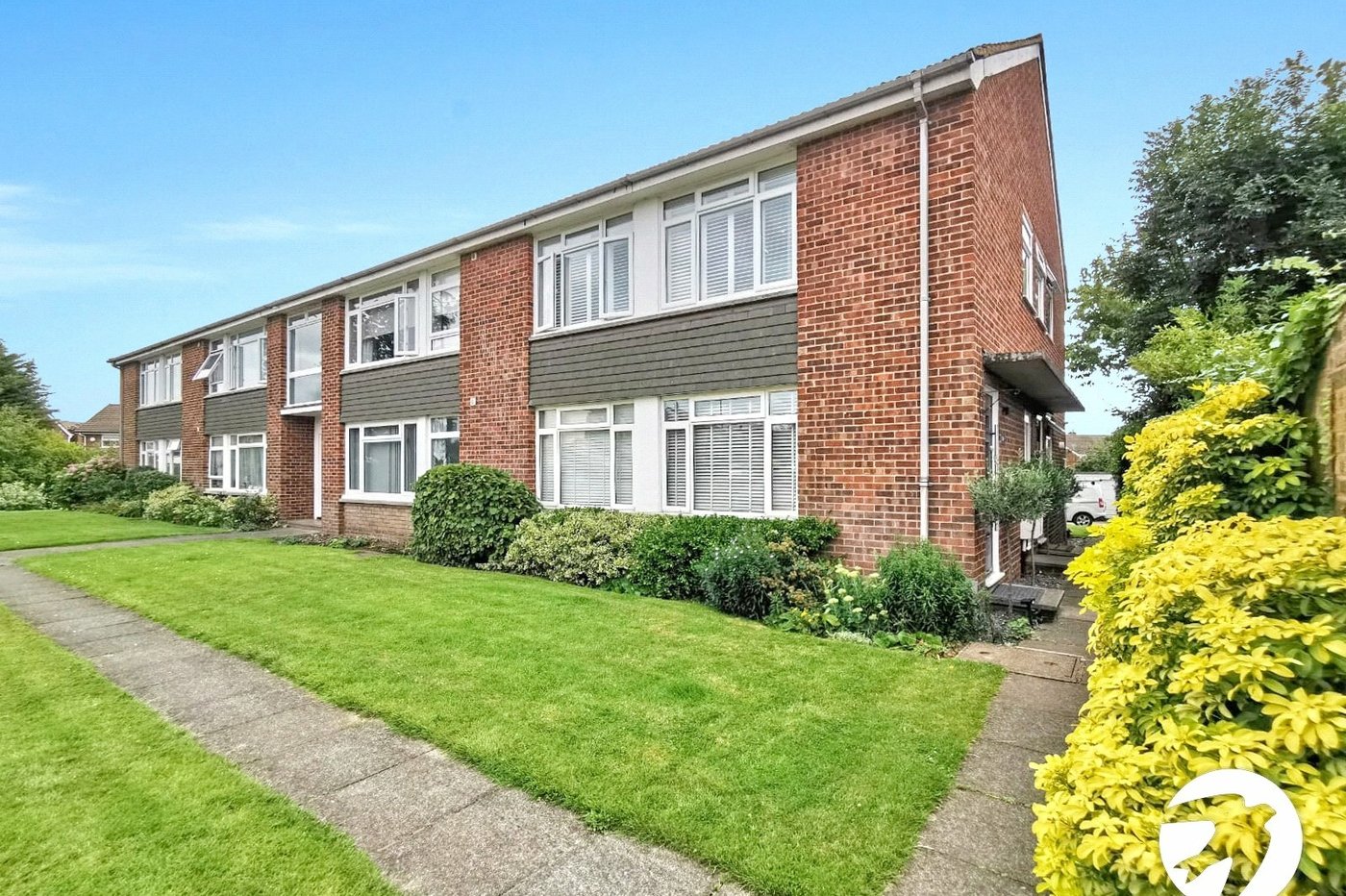 2 bedroom property for sale in Fairfield Close | Robinson Jackson