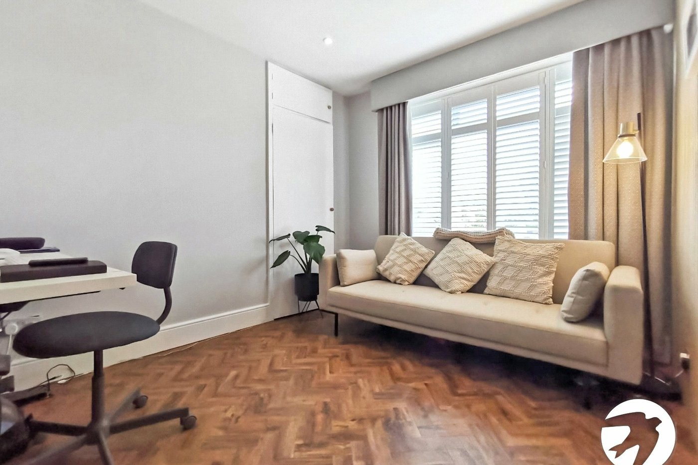 2 bedroom property for sale in Fairfield Close | Robinson Jackson