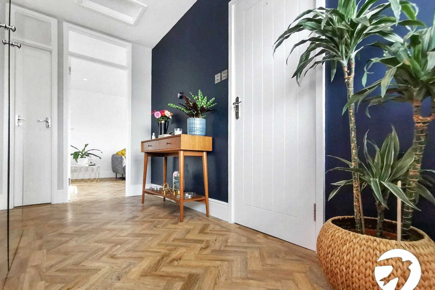 2 bedroom property for sale in Fairfield Close | Robinson Jackson