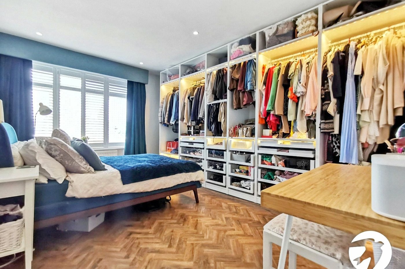 2 bedroom property for sale in Fairfield Close | Robinson Jackson