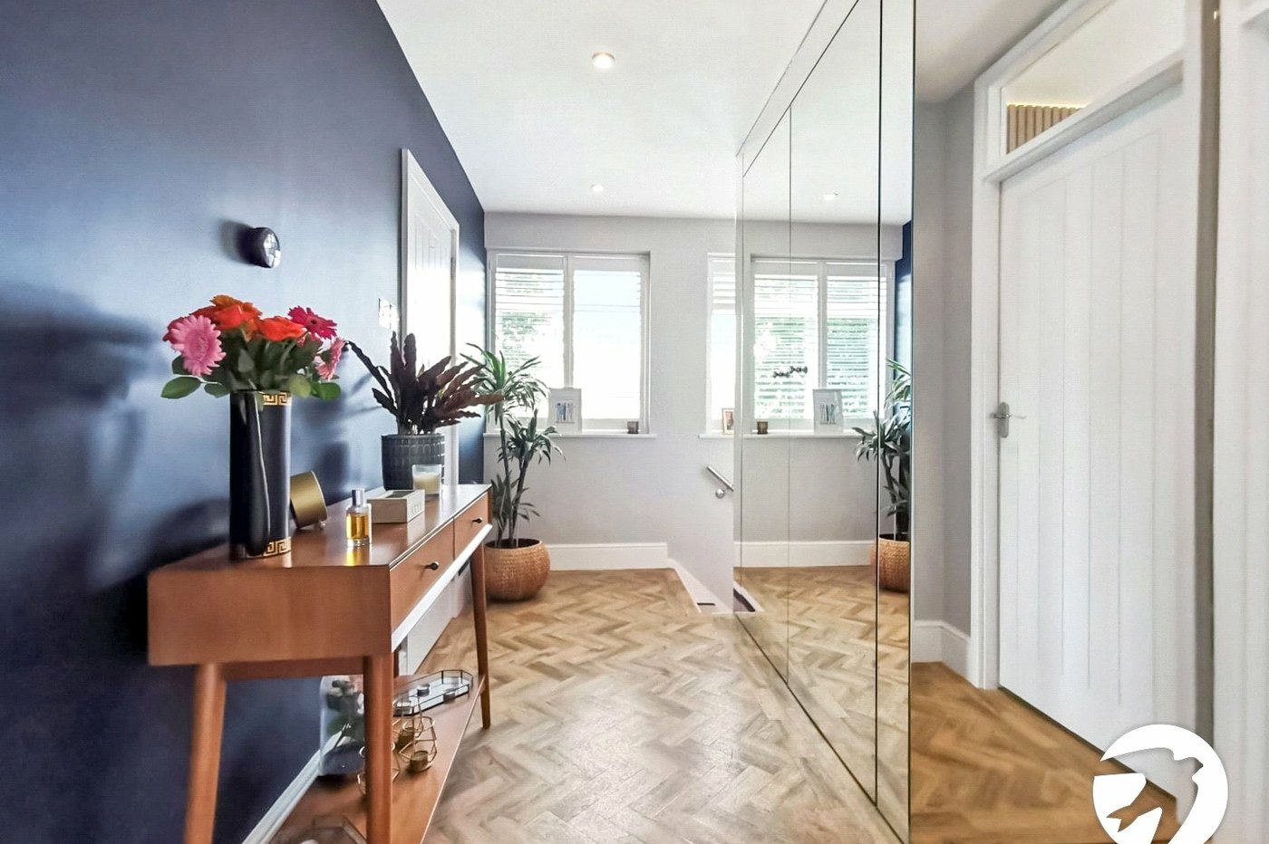 2 bedroom property for sale in Fairfield Close | Robinson Jackson