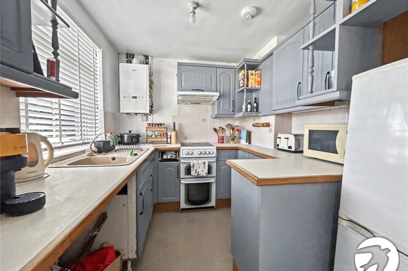 2 bedroom property for sale in Fairfield Close | Robinson Jackson