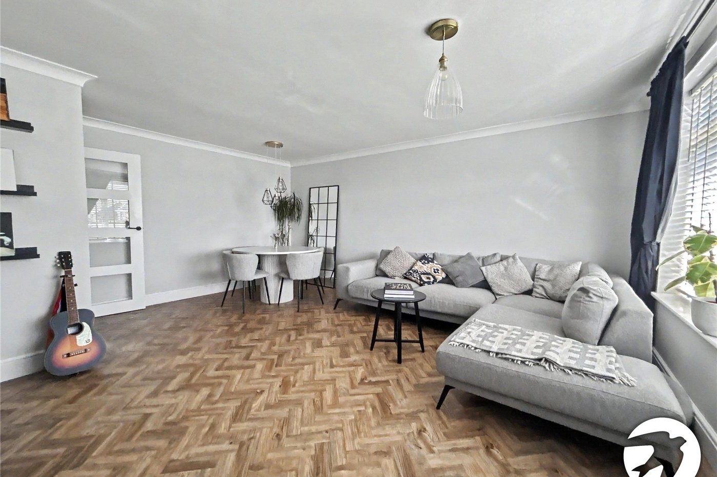 2 bedroom property for sale in Fairfield Close | Robinson Jackson