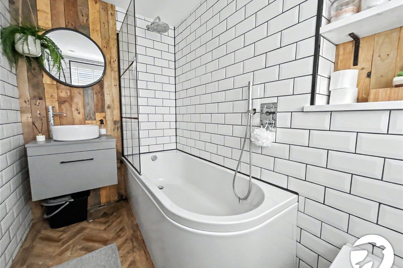 2 bedroom property for sale in Fairfield Close | Robinson Jackson