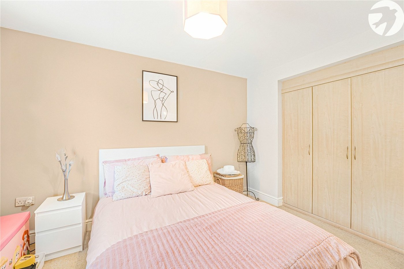 4 bedroom property for sale in Dartford | Robinson Jackson