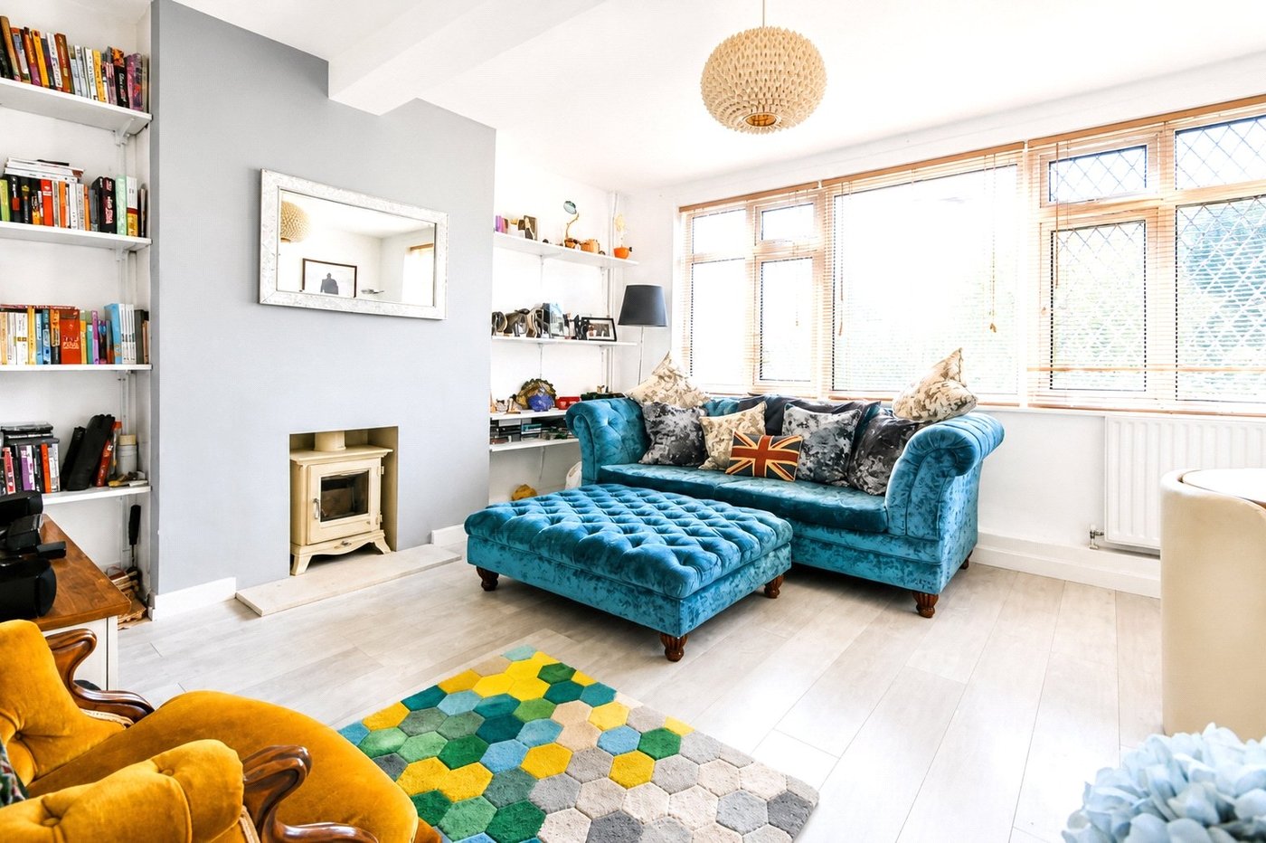 2 bedroom property for sale in London | Robinson Jackson