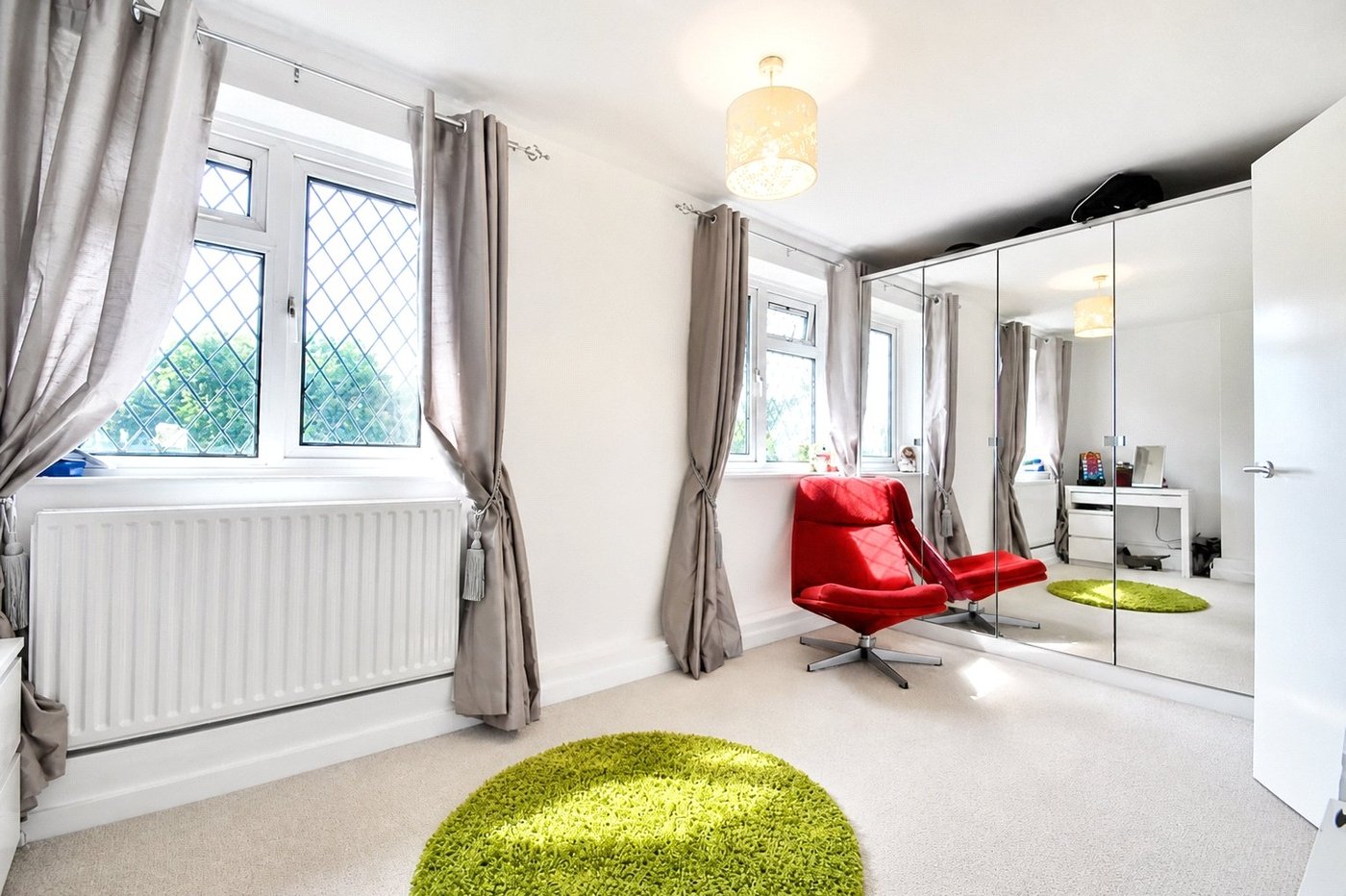 2 bedroom property for sale in London | Robinson Jackson