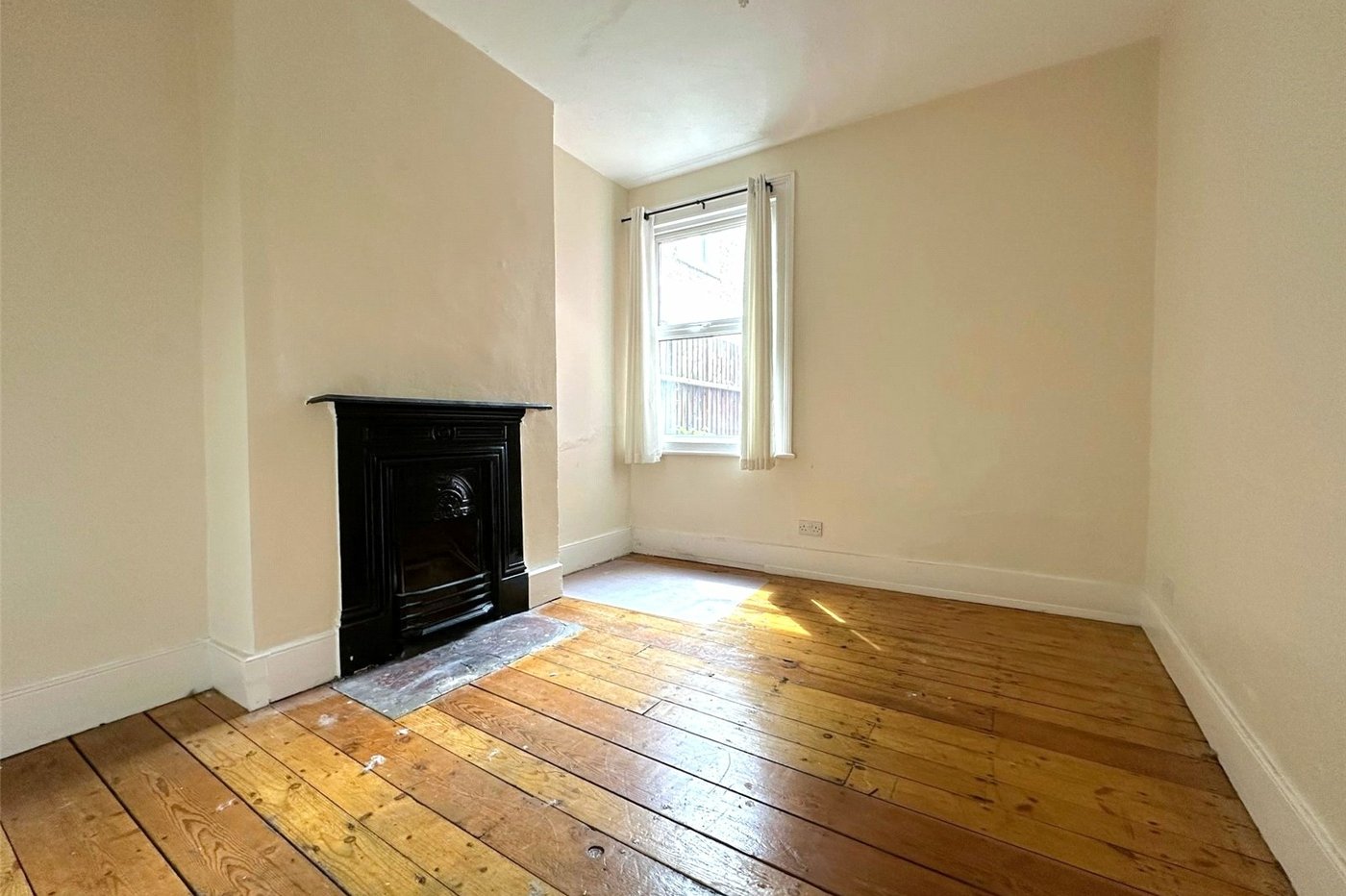 2 bedroom property for sale in Catford | Robinson Jackson