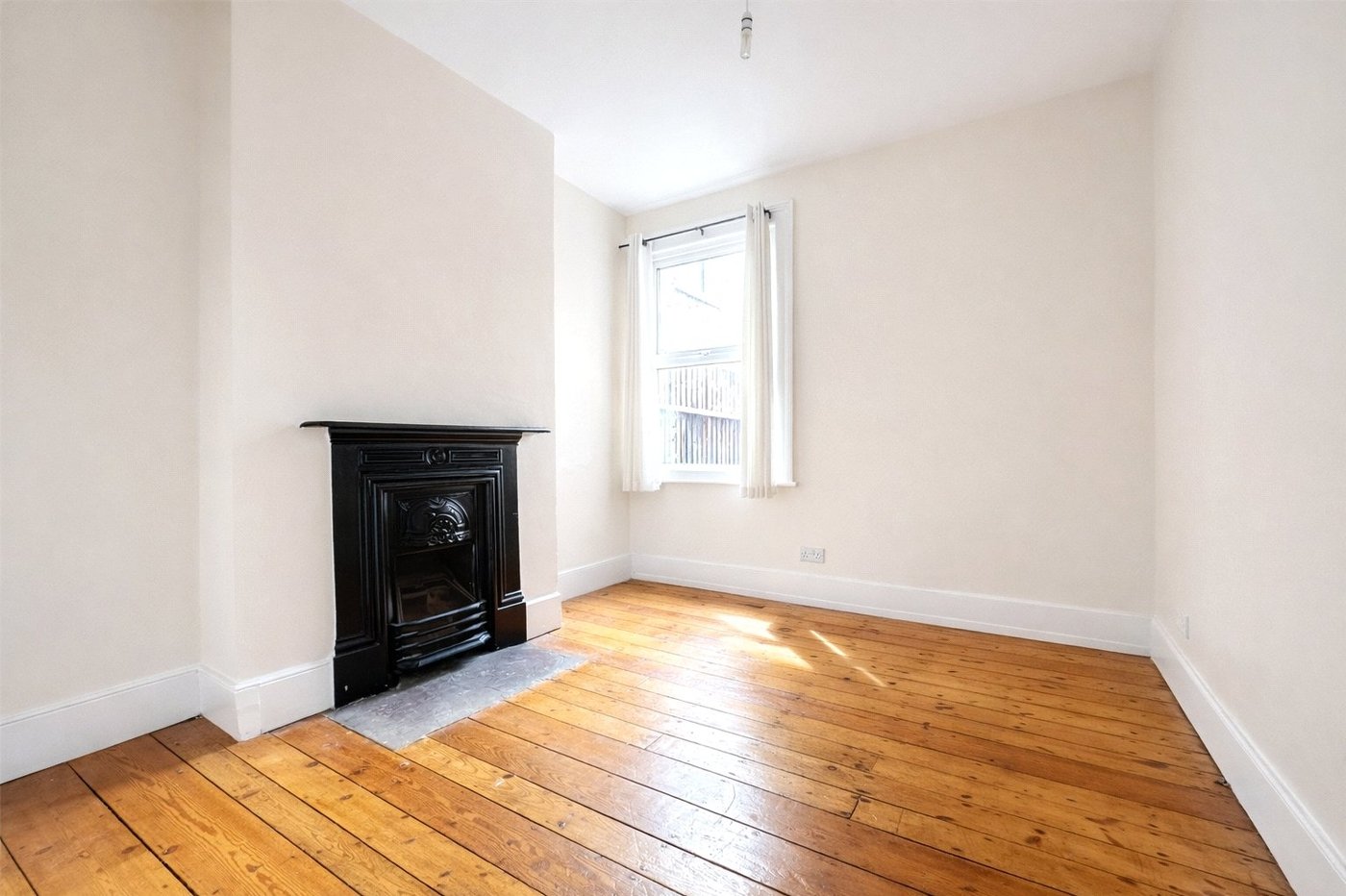 2 bedroom property for sale in Catford | Robinson Jackson