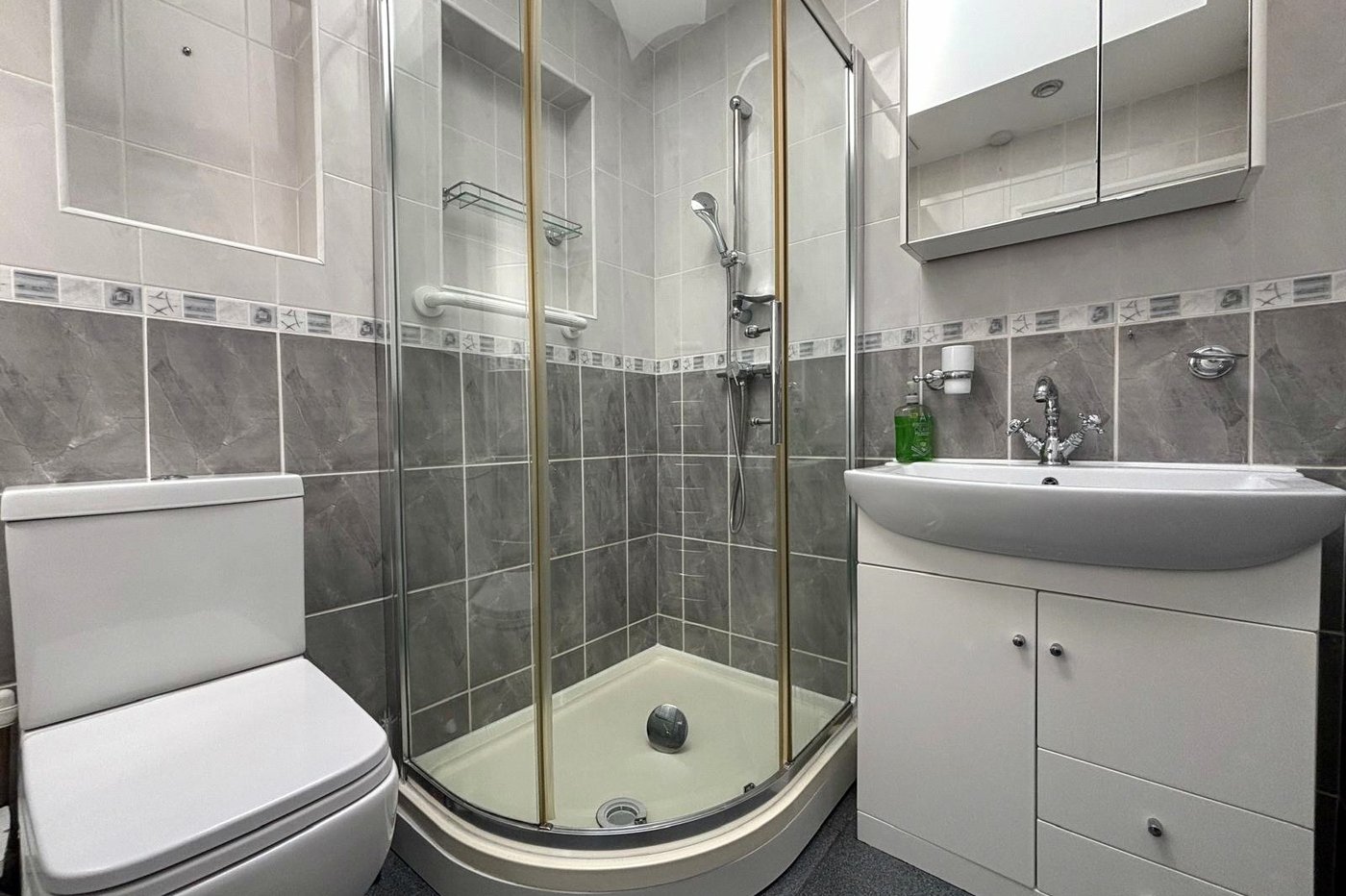 1 bedroom bungalow for sale in Lordswood | Robinson Michael & Jackson