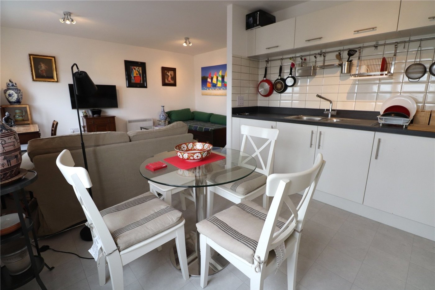 2 bedroom property for sale in Belvedere | Robinson Jackson