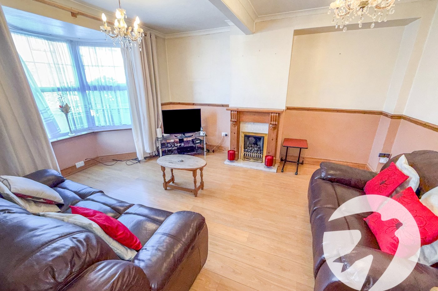 3 bedroom house for sale in London | Robinson Jackson