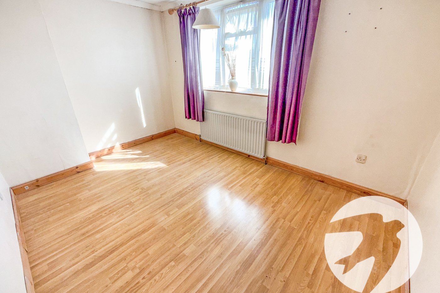 3 bedroom house for sale in London | Robinson Jackson