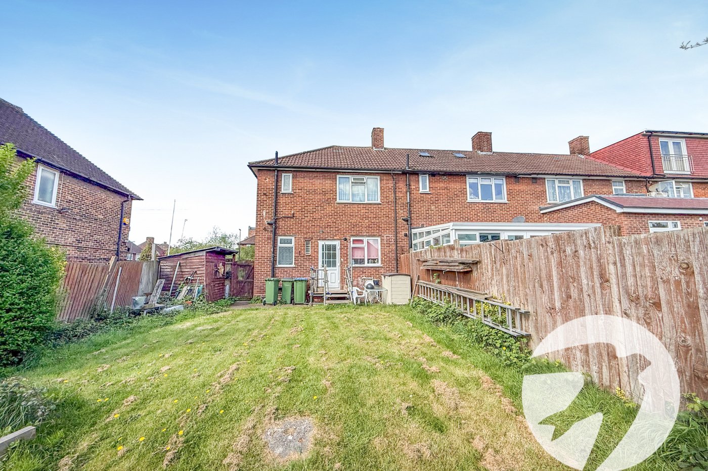 3 bedroom house for sale in London | Robinson Jackson