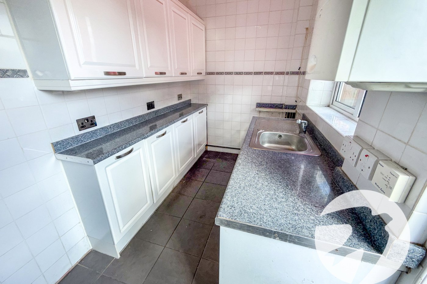 3 bedroom house for sale in London | Robinson Jackson