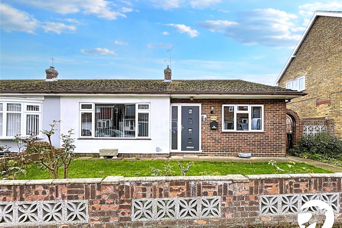 2 bedroom bungalow for sale in Lower Halstow | Robinson Michael & Jackson