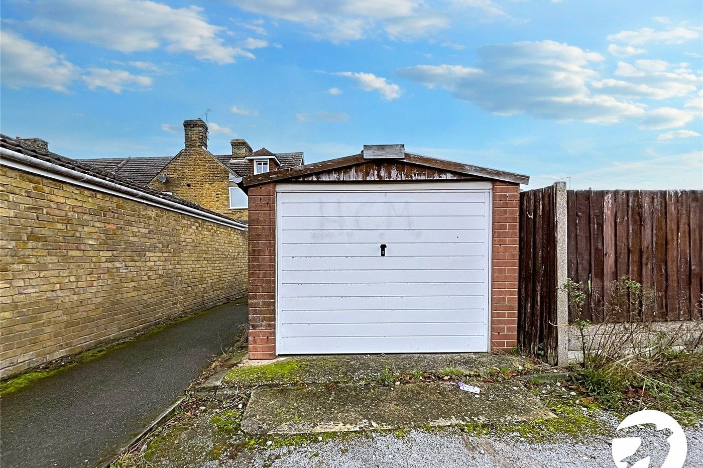 2 bedroom bungalow for sale in Lower Halstow | Robinson Michael & Jackson