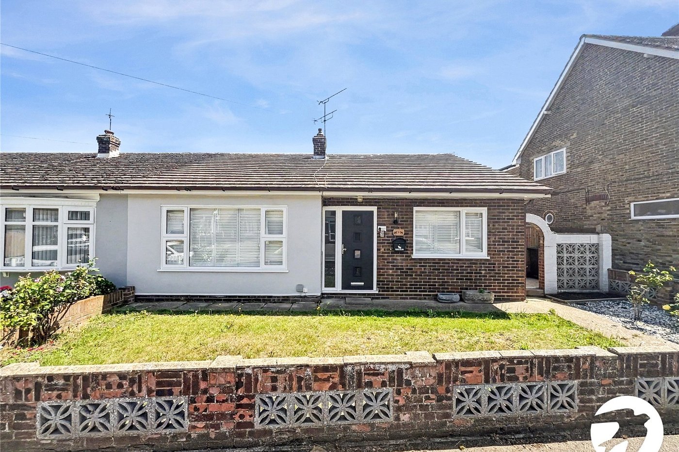 2 bedroom bungalow for sale in Lower Halstow | Robinson Michael & Jackson