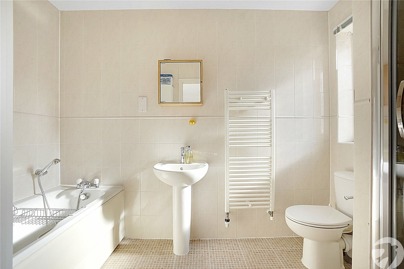 4 bedroom house for sale in Upnor | Robinson Michael & Jackson