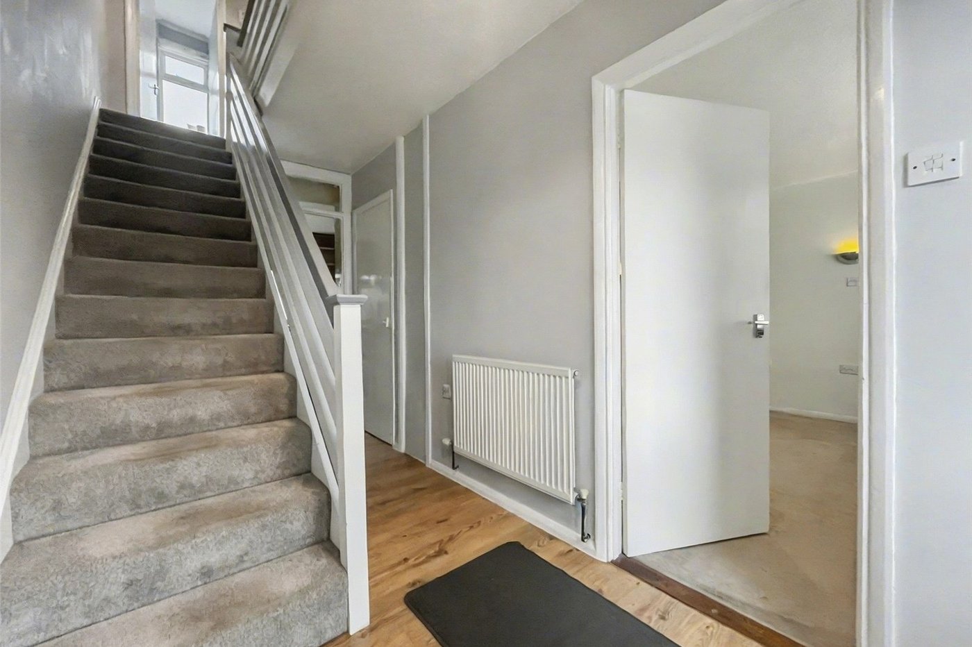 3 bedroom house for sale in Rainham | Robinson Michael & Jackson