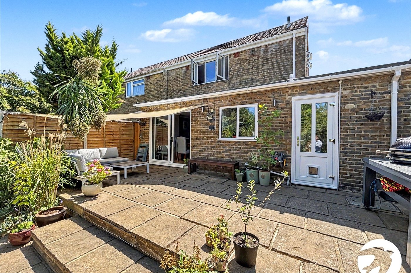 2 bedroom house for sale in Weedswood | Robinson Michael & Jackson