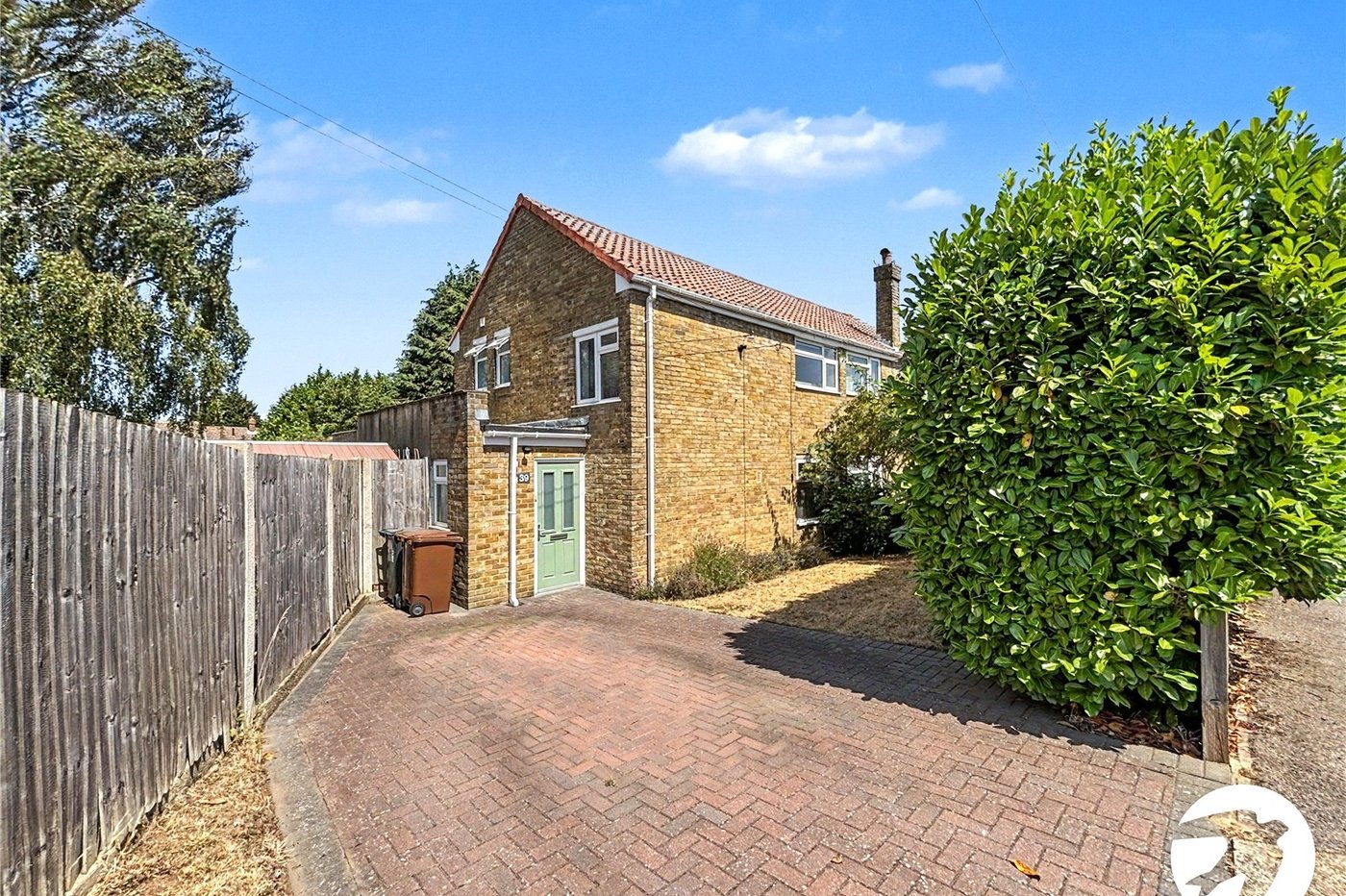 2 bedroom house for sale in Weedswood | Robinson Michael & Jackson
