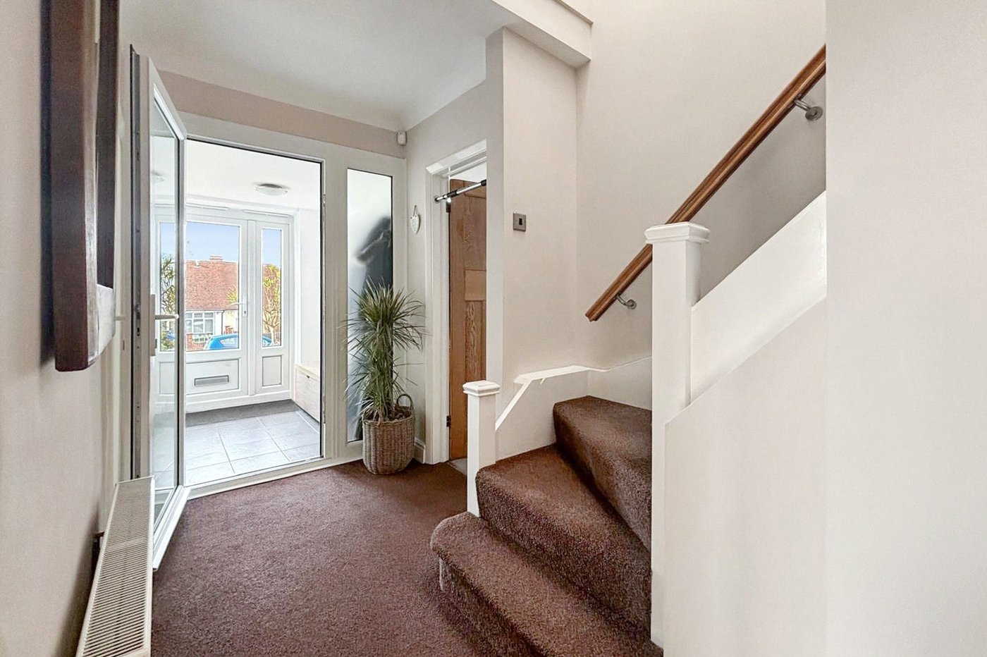 4 bedroom bungalow for sale in Bexley | Robinson Jackson