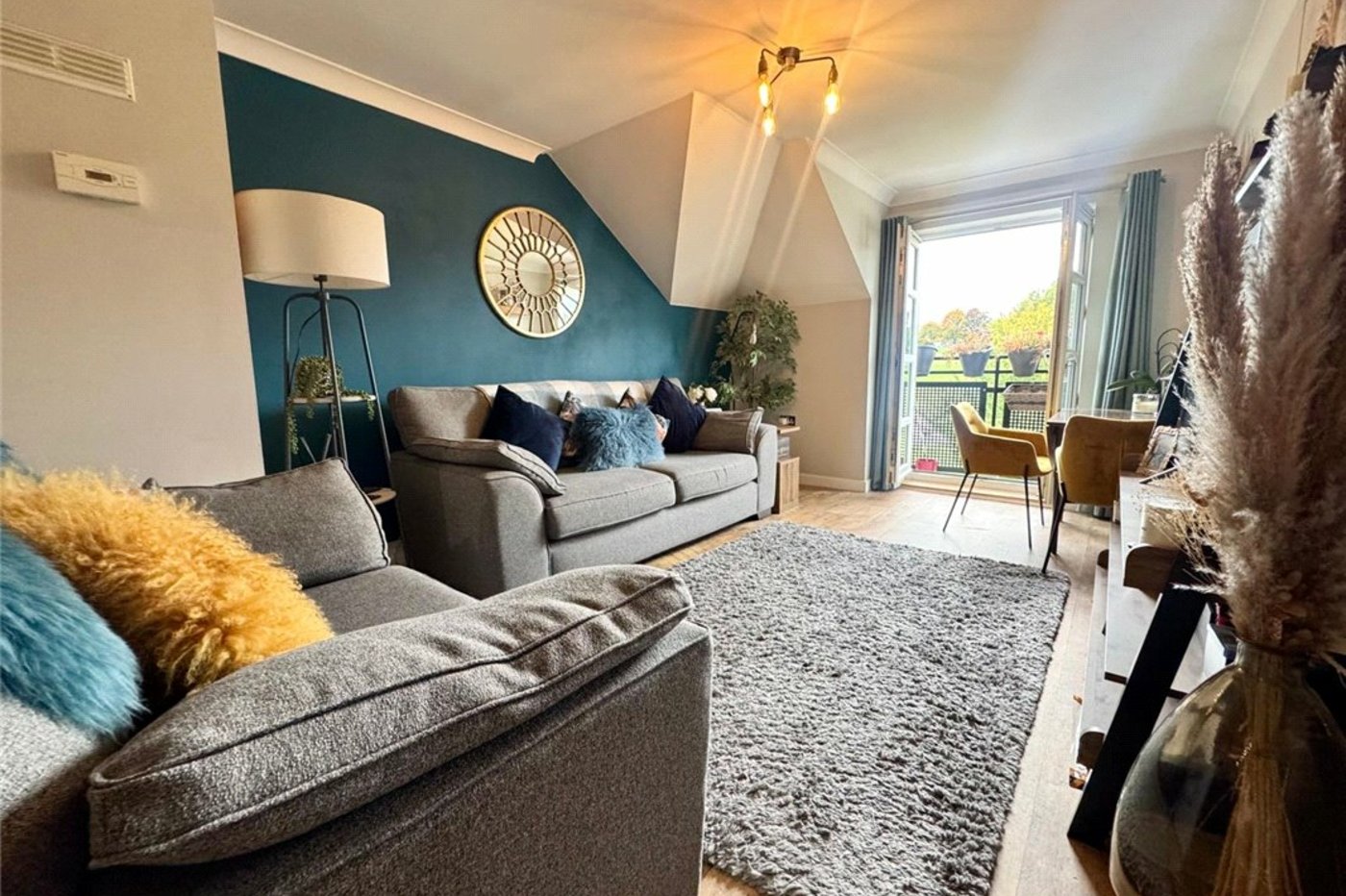 2 bedroom property for sale in Orpington | Robinson Jackson