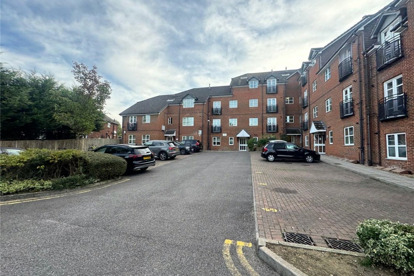2 bedroom property for sale in Orpington | Robinson Jackson
