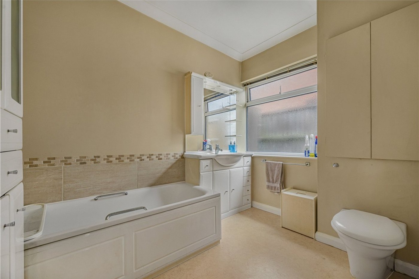 4 bedroom bungalow for sale in St Pauls Cray | Robinson Jackson