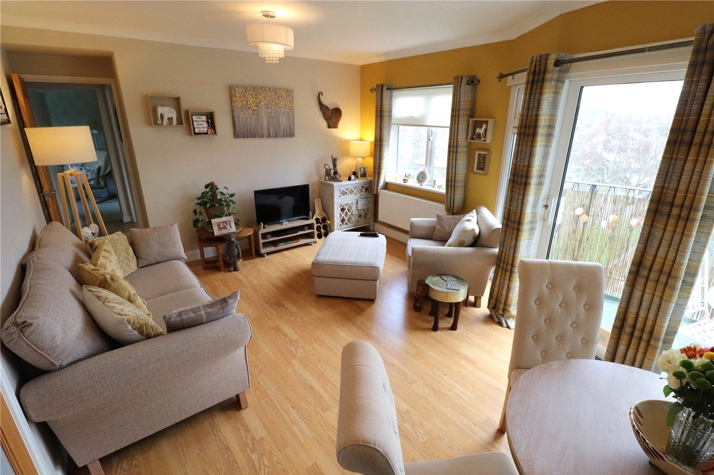 2 bedroom property for sale in Albert Road | Robinson Jackson