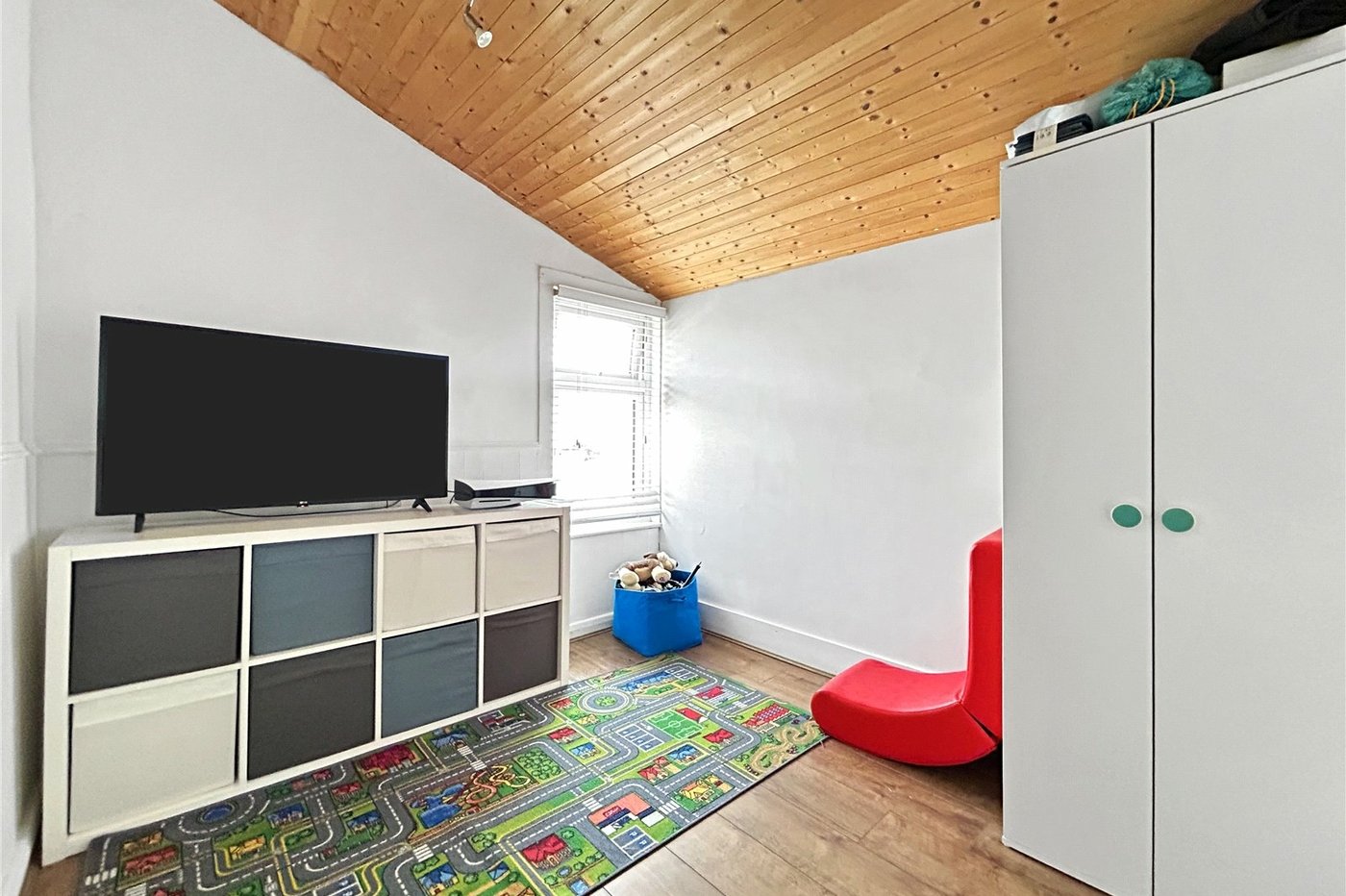 3 bedroom house for sale in Gillingham | Robinson Michael & Jackson