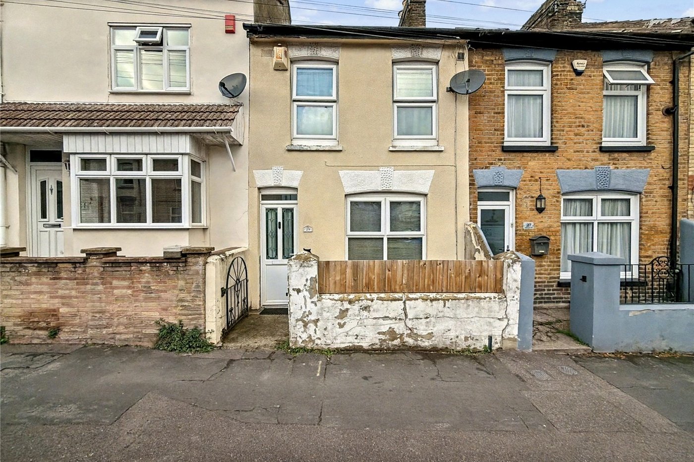 2 bedroom house for sale in Gillingham | Robinson Michael & Jackson