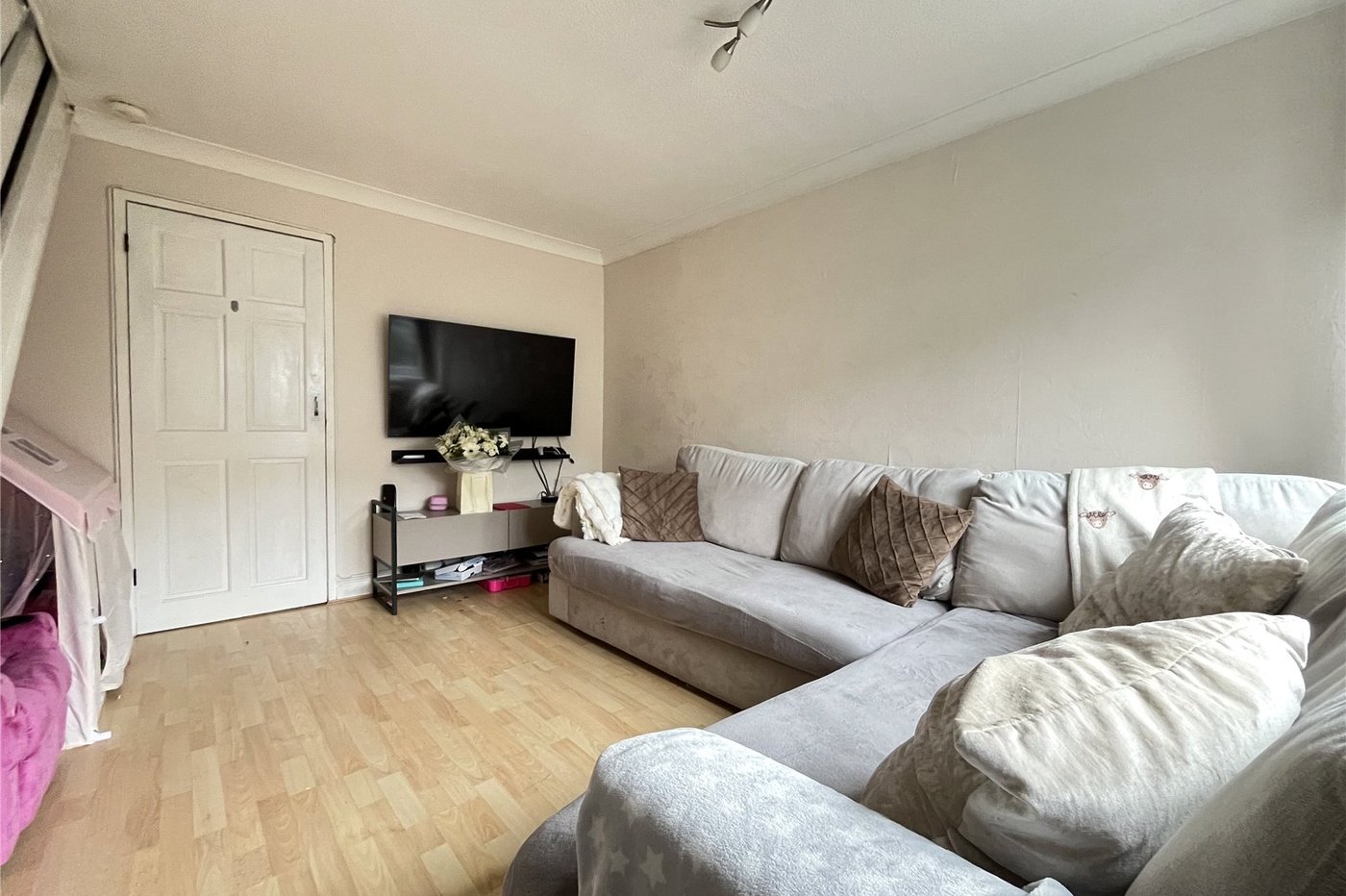 2 bedroom house for sale in Walderslade | Robinson Michael & Jackson