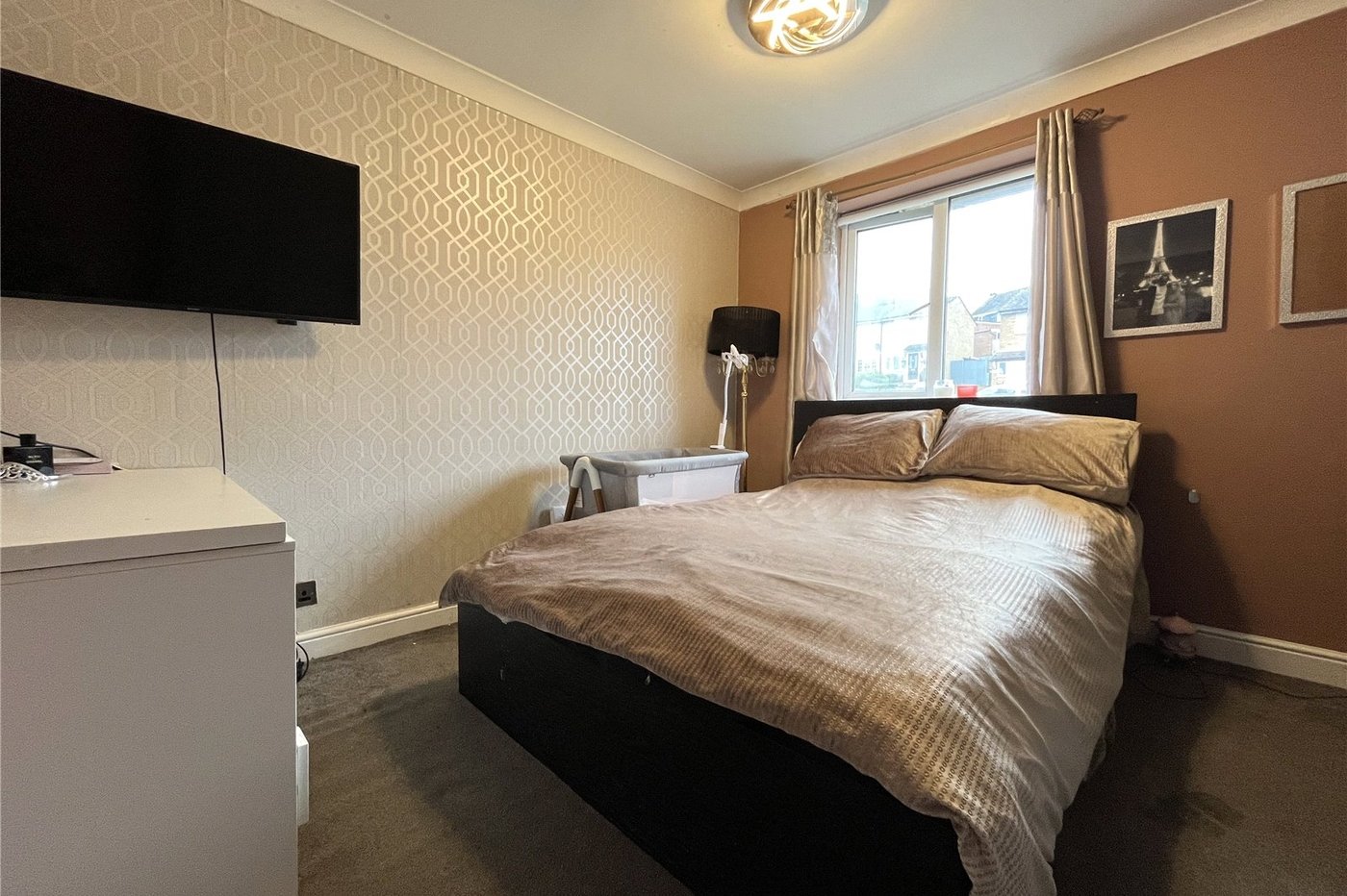 2 bedroom house for sale in Walderslade | Robinson Michael & Jackson