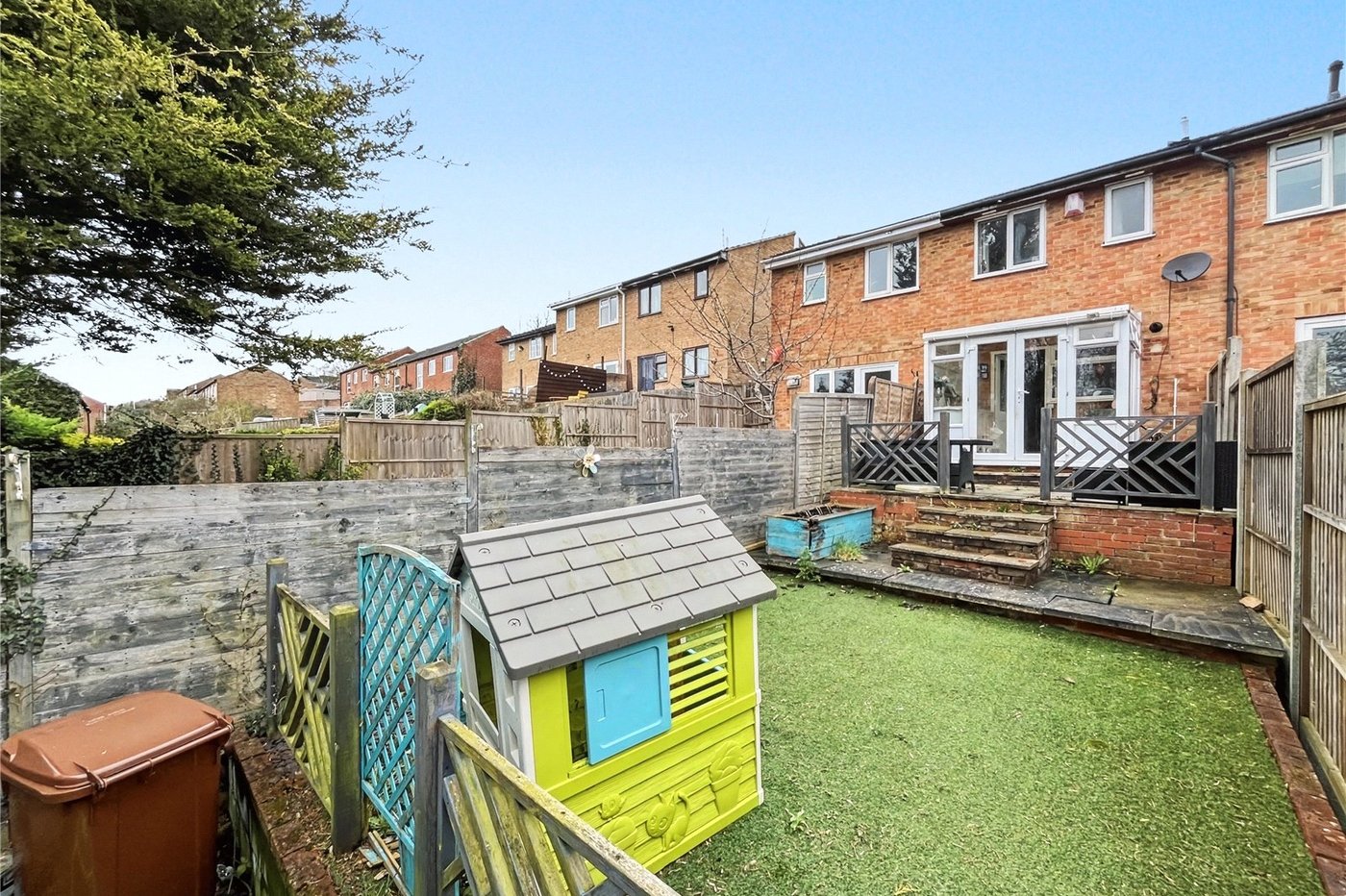 2 bedroom house for sale in Walderslade | Robinson Michael & Jackson