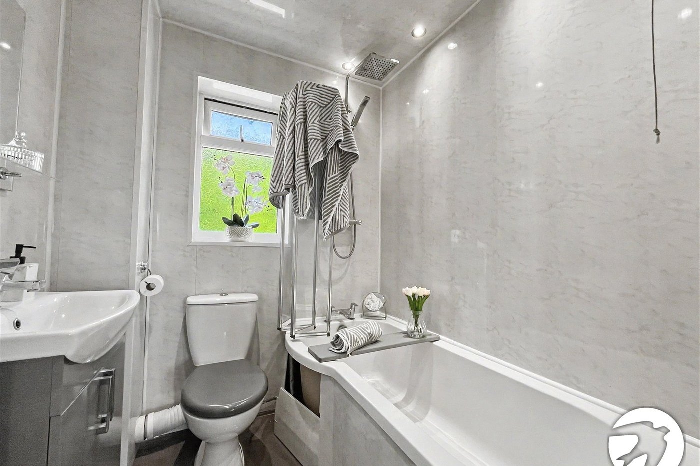 3 bedroom house for sale in Walderslade | Robinson Michael & Jackson