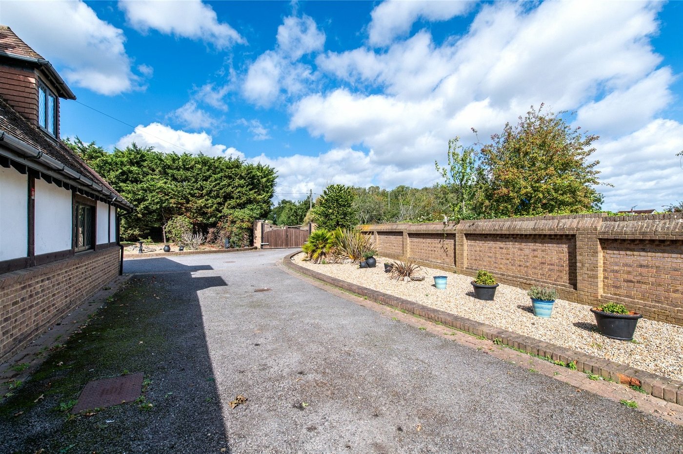 6 bedroom house for sale in High Halstow | Robinson Michael & Jackson