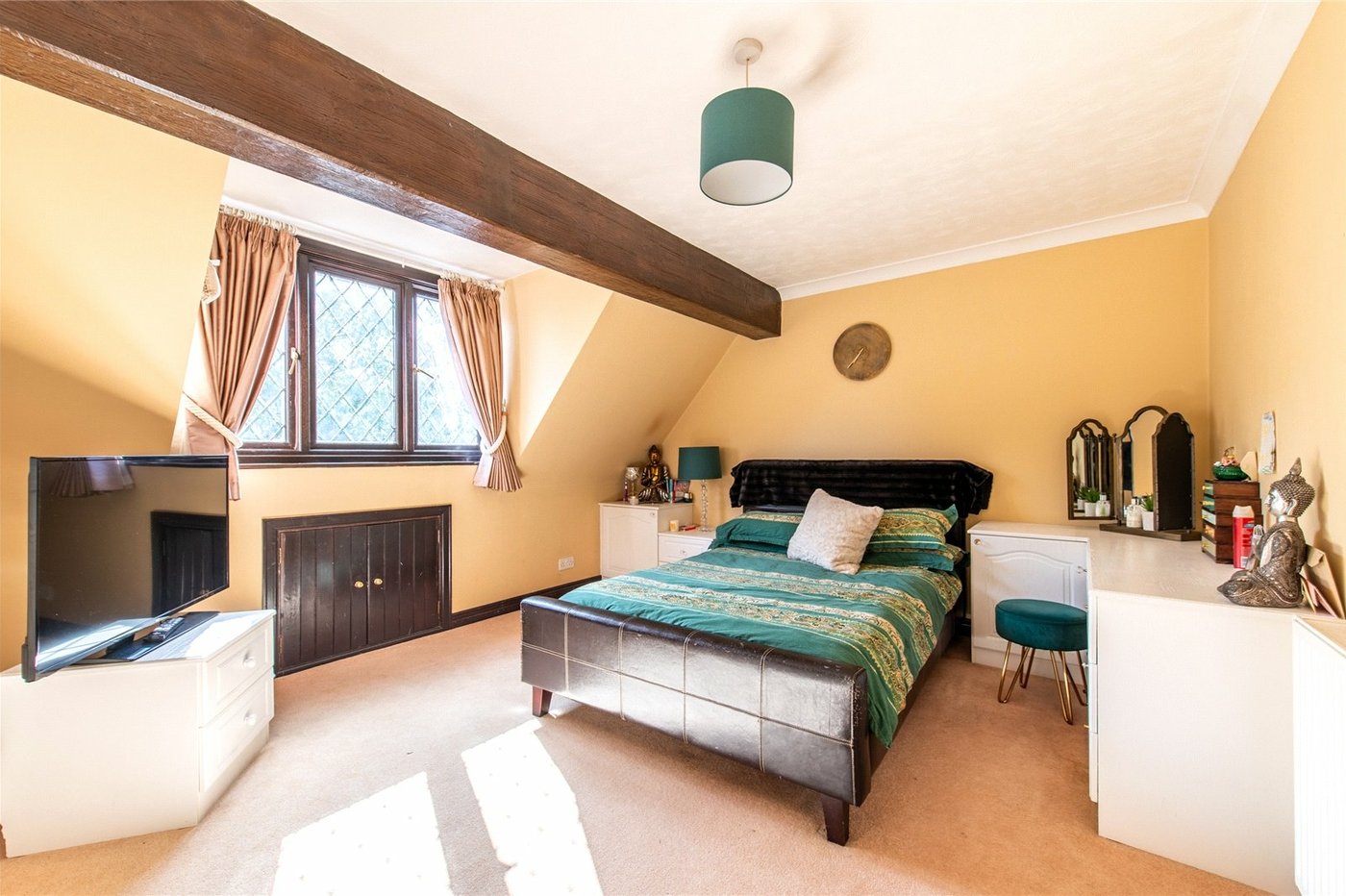 6 bedroom house for sale in High Halstow | Robinson Michael & Jackson